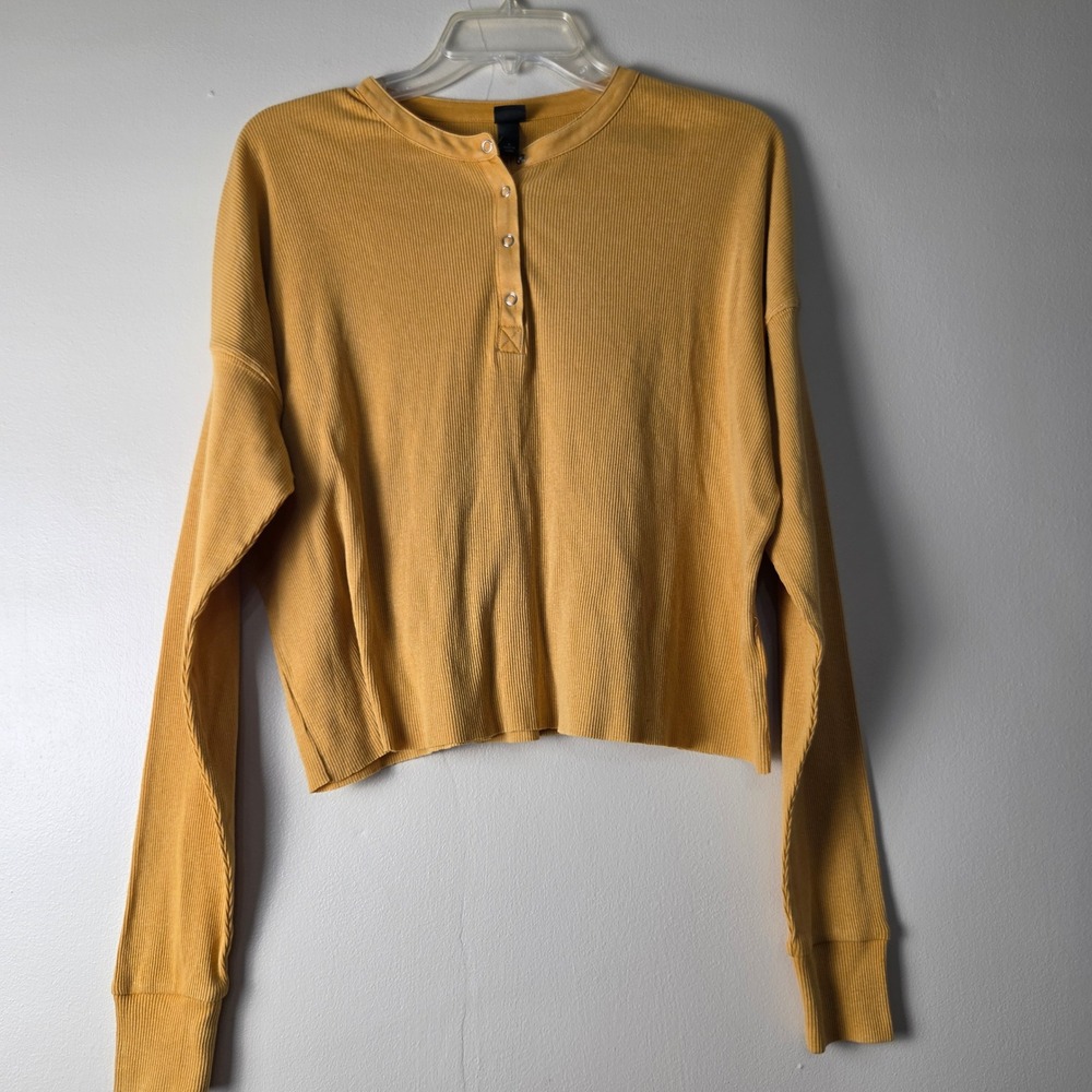 Wild Fable Womens Mustard Yellow Ribbed Long Sleeve Cropped Henley Top Small NEW